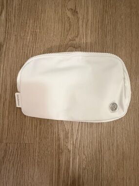 NWT lululemon white belt bag